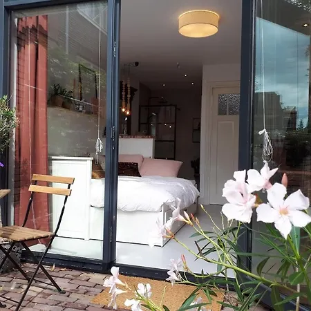 Het Gindrahuis Bed & Breakfast Bladel